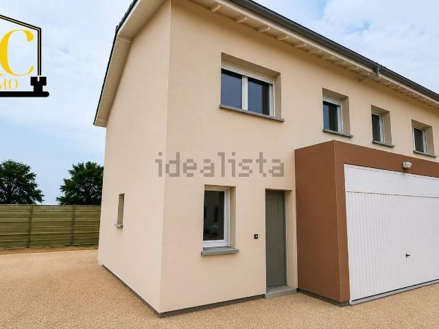 Maison, Cessy