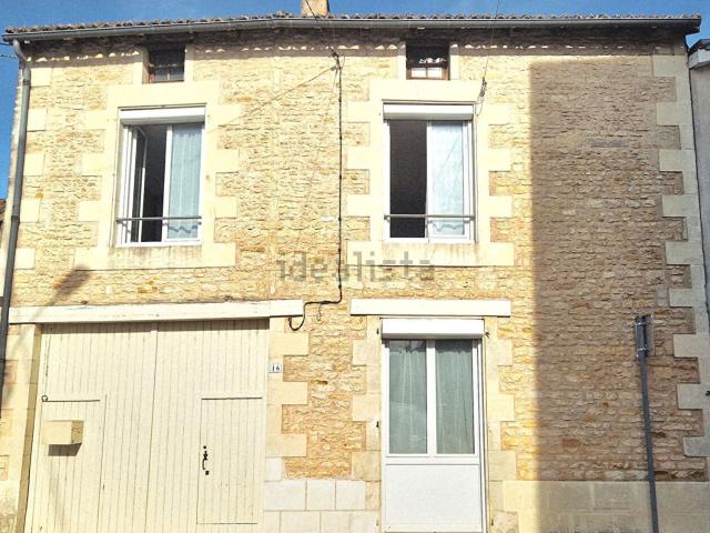 Maison, Chabournay