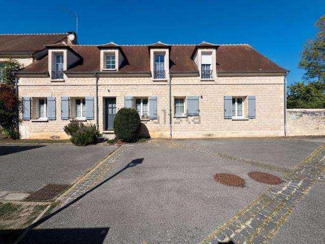 Maison, Chamant