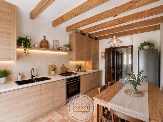 Maison Champtercier 8 pièce s 216 m2