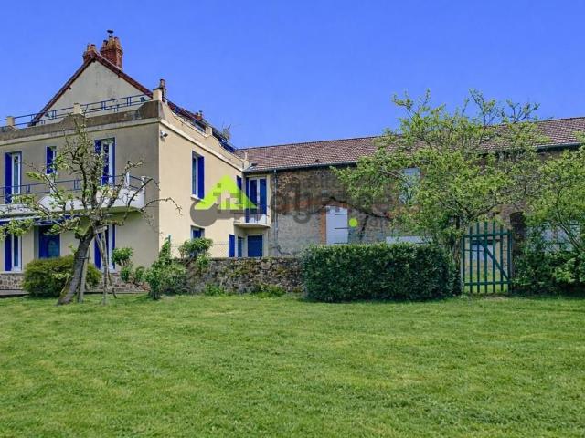 Maison, Champagnat