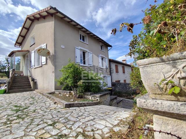 Maison, Champagne Mouton