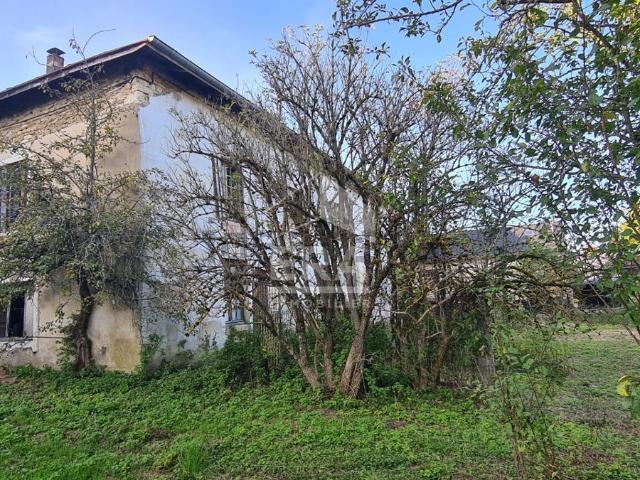 Maison, Champdor Corcelles