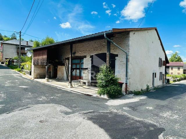 Maison, Champdor Corcelles