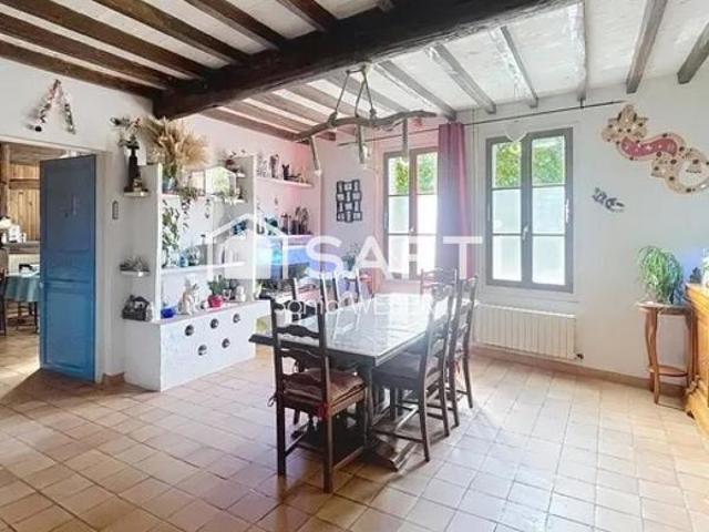 Maison champenoise type corps de ferme avec dépendances et jardin