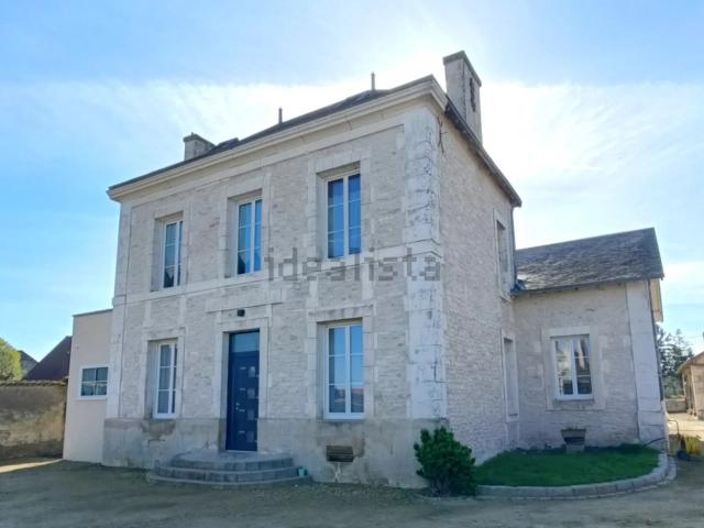 Maison, Champigny en Rochereau