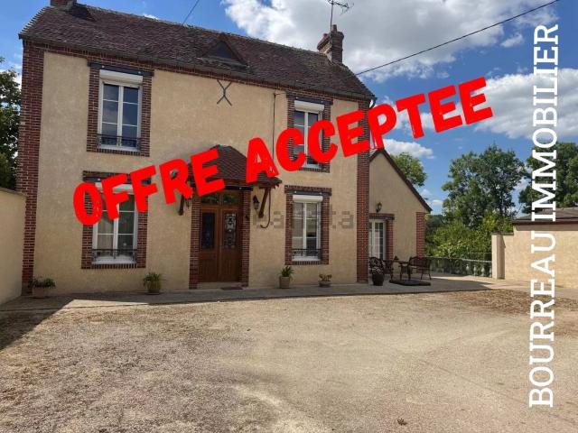 Maison, Champlay