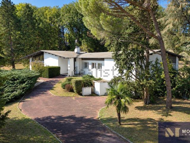 Maison, Champniers