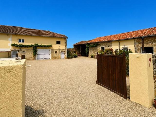 Maison, Champniers