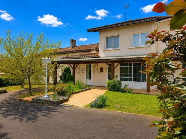 Maison, Champniers