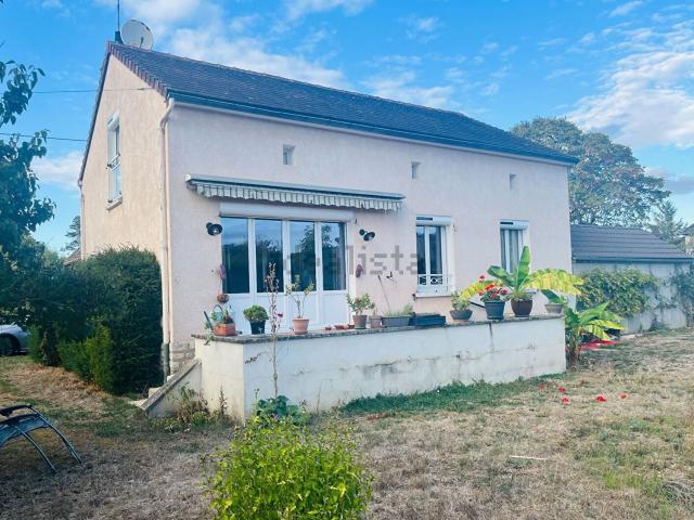 Maison, Champs sur Yonne