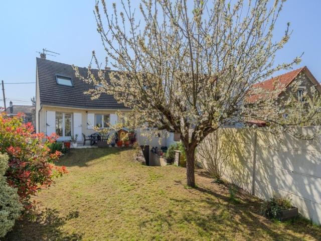 Maison, Champs sur Marne