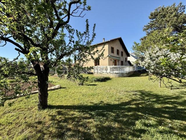 Maison, Chassieu
