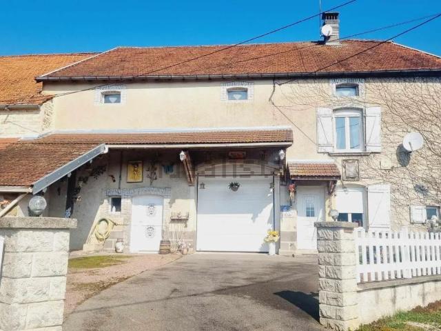 Maison, Charmes Saint Valbert