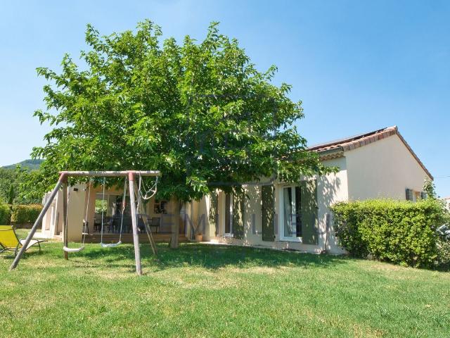 Maison, Charmes sur Rhône