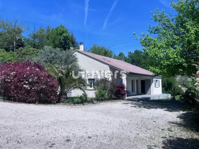 Maison, Charmes sur Rhône