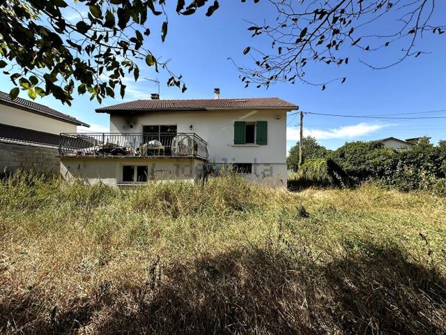 Maison, Charnoz sur Ain
