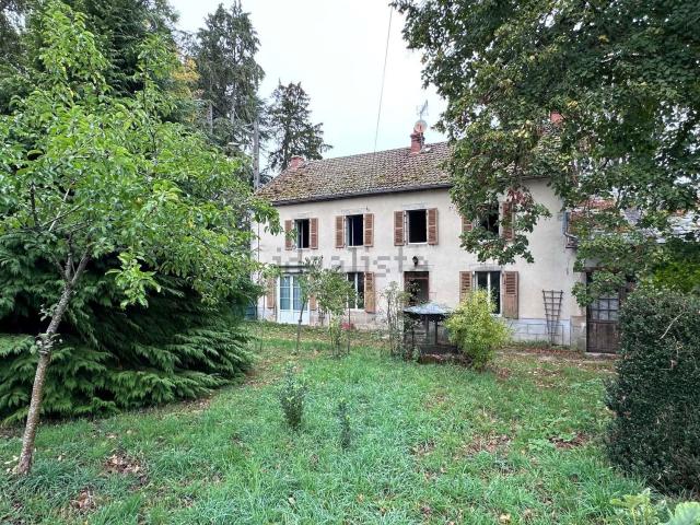 Maison, Charensat