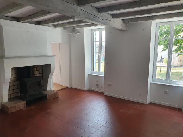 Maison Charentaise avec garage et jardin 150m² Cozes