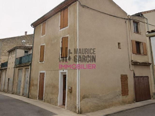 Maison, Charleval