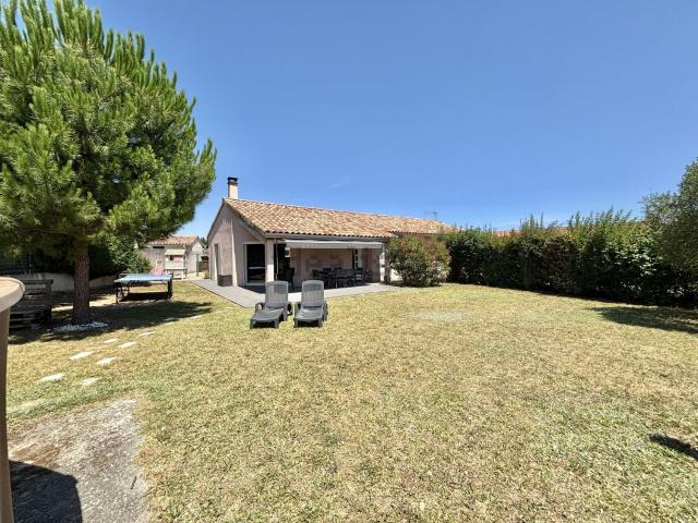 Maison, Charpey