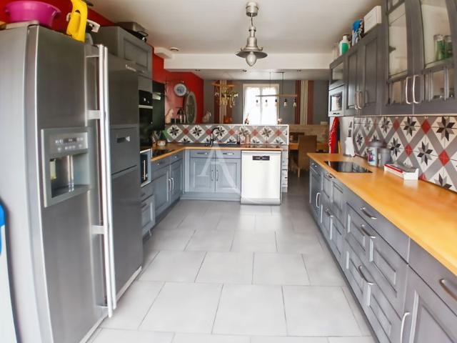 Maison Chars 6 pièce s