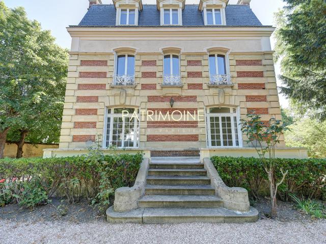 Maison Chatou 13 pièce s 323 m2 2 270 000 euros