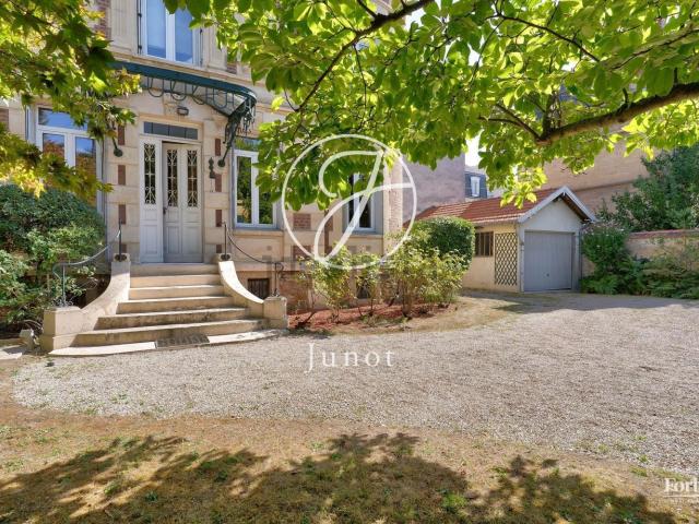 Maison, Chatou