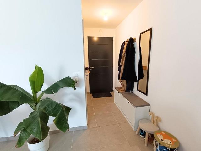 Maison Quartier Fontrable Château Larcher, collé à Vivonne 5 pièces 87.23 m2