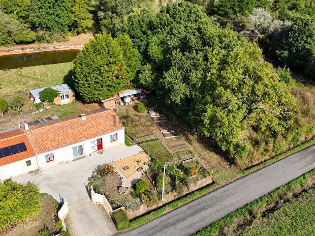 Maison, Châteauneuf