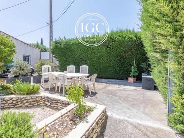 MAISON CHATEAUNEUF LES MARTIGUES TYPE 4 113 M2 305 M2 DE JARDIN