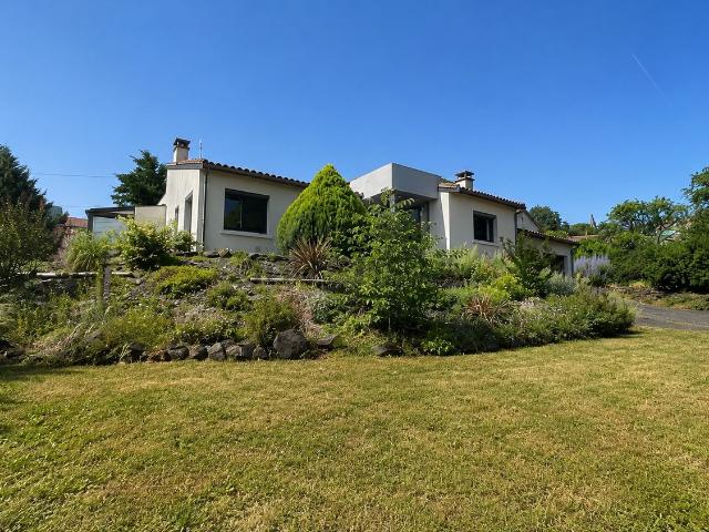 Maison, Châteaugay