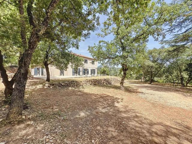 Maison, Châteauvert