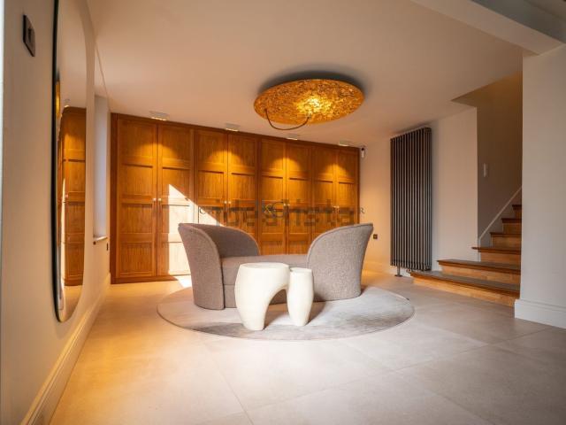 Maison, Châtel Saint Germain
