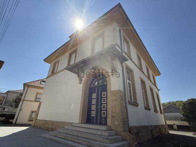 Maison, Châtel Saint Germain