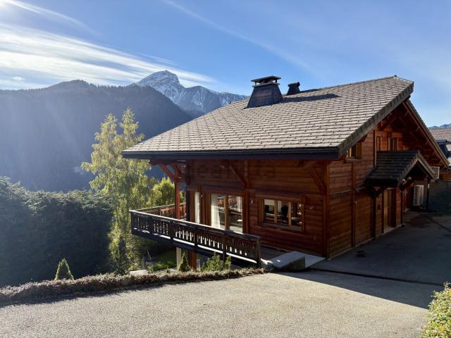 Maison, Châtel