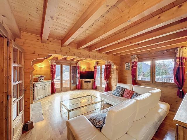 Maison, Châtel