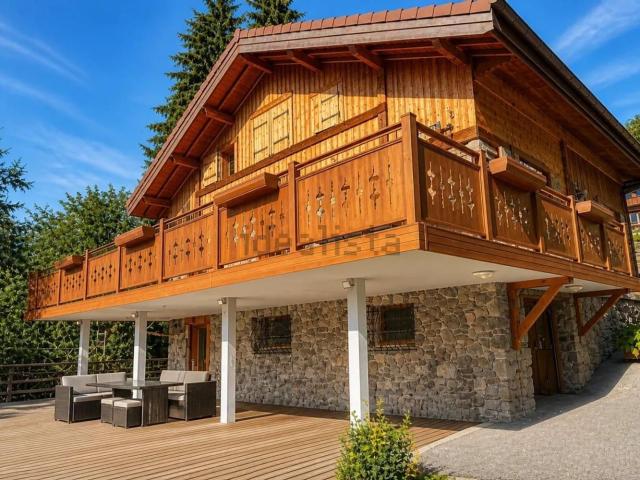 Maison, Châtillon sur Cluses