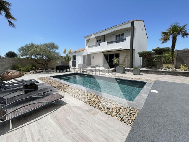 Maison, Chauray