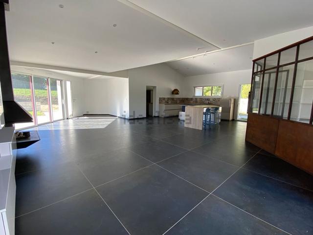 Maison, Chauray