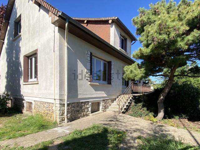 Maison, Chavigny Bailleul