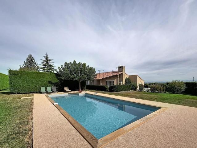 Maison, Cheminas