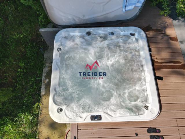 Maison Chenebier sur sous sol de 160 m2 au sol, sur 12 ares de terrain, piscine chauffée, jacuzzi, garage 2 vo