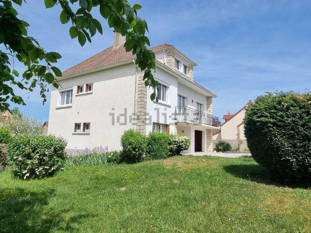 Maison, Cheny