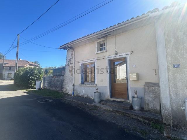 Maison, Cherves Châtelars