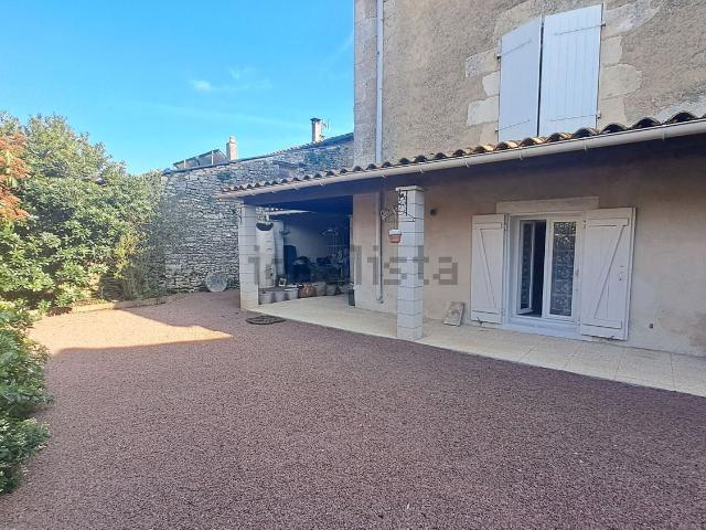 Maison, Cherveux