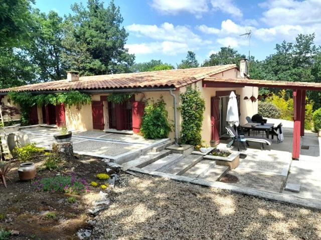 Maison Chourgnac 9 pièce s 260 m2