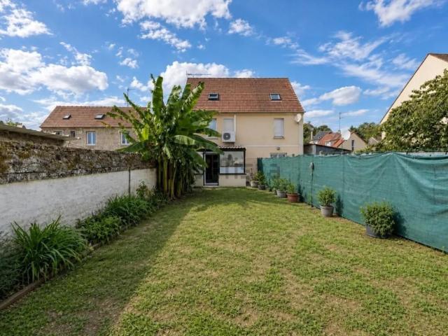 Maison, Cires lès Mello