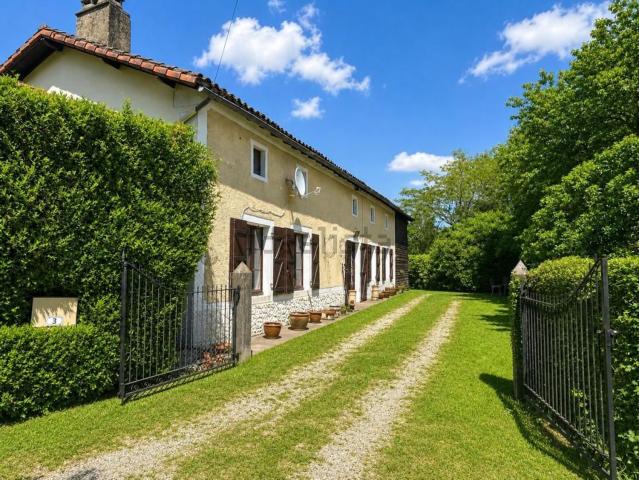 Maison, Clussais la Pommeraie