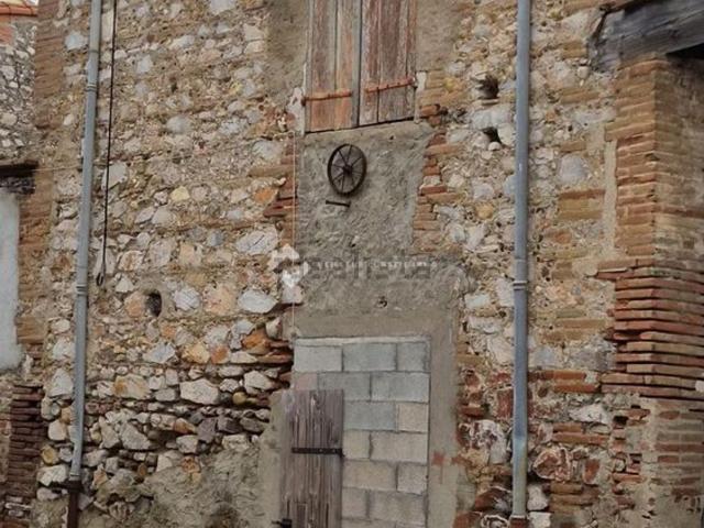 Maison, Claira